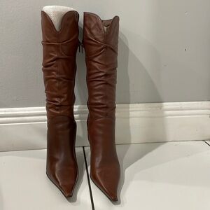 Mid-calf boots with heel